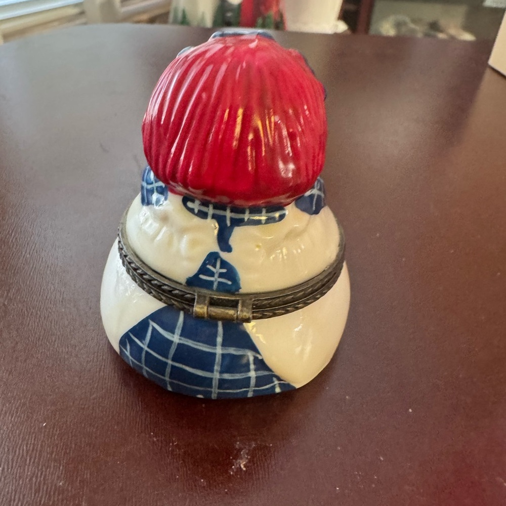 Vintage Porcelain Raggedy Ann Hinged Trinket Box - Picture 3 of 6
